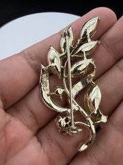 Vintage Designer Lisner Silver Tone Gold Plated Rhinestone Leaf Brooch