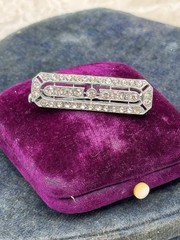 Art Deco Pin Rhinestone Bar Pin Trombone Clasp 1”