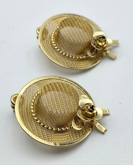 Vintage Gold Tone Mesh Hat Earrings Floral Bow Figural Stud 30mm