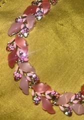 Vintage Lisner Pink Thermoset Plastic Crystal Rhinestone Flower Necklace