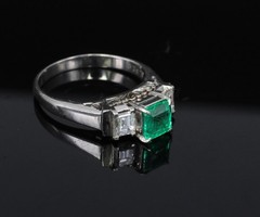 Rare 0.91ct GIA Colombian Emerald & 0.78ct Diamond Platinum Ring, Size 8.5