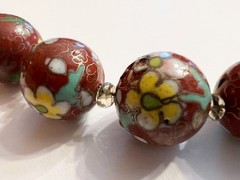 Beautiful Vintage 17″ Cloisonné Floral Bead Necklace