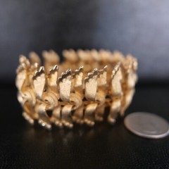 CORO VINTAGE TEXTURED GOLD TONE WIDE BRACELET FRANCOIS W/SAFETY 7.5” LONG