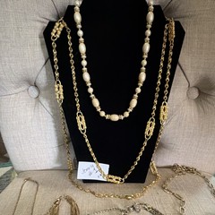 Vintage Mixed Lot Necklaces Chains Gold Red White Glass Metal Plastic 5 Pieces