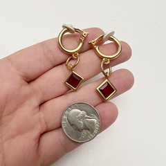 VTG Swarovski Swan Signed Red Square Bezel Set Crystal Dangle Clip On Earrings