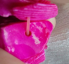 Vintage 1980s Hot Pink Dyed Shell Chunk Bracelet Stretchy Statement Retro Boho