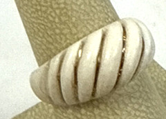 Vintage 14K Gold .585 Ribbed Bone Ring 5.5