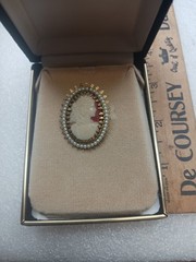 Vintage Cameo Brooch Old Antique Ladies Jewelry Pendant In Box