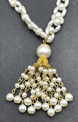 Vintage Faux Pearl, Gold Tassel Necklace Gold Tone Metal 29″