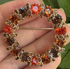 Vintage Orange brown Rhinestone circle Brooch Pin Jewelry