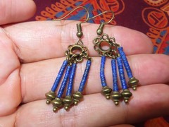 A Pair Of Nepal Tibet Vintage Ethnic Women Brass Laps Lazuli Bead Earrings (s1)