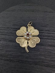 Vintage 14K Gold Pearl Ruby Four Leaf Clover Pendant Charm 3.07g