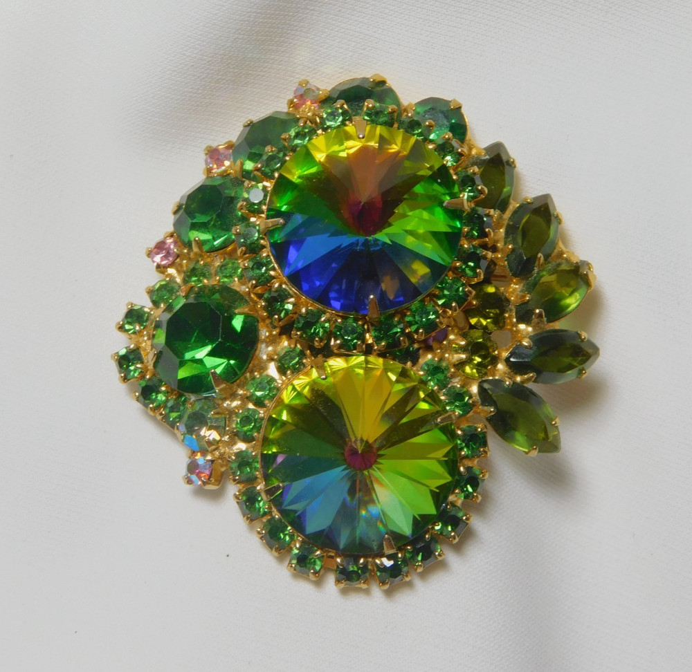 VINTAGE JULIANA DELIZZA & ELSTER GREEN WATERMELON RIVOLI RHINESTONE BROOCH ✨