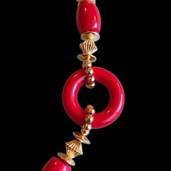 Vintage 32in Gold Tone Cherry Red Acrylic Plastic Statement Necklace Beaded