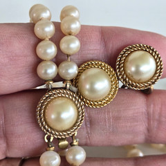 Vintage Trifari Gainsborough 2 Strand Pearl Gold Tone Necklace Clip Earrings Set
