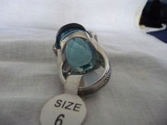 SILVER TONE LRG FACETED SKY BLUE CENTER STONE W FAUX DIAMONDS SZ 6 RING #19/26