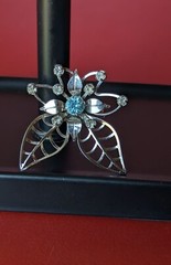Vintage Silver Tone BLUE Rhinestone Flower LEAVES Open Work PENDANT Pin Brooch