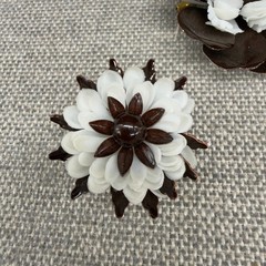 Vintage Flower Brooch Earrings Set Enamel Acrylic Brown White Clip Ons