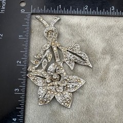 Vintage Pot Metal Brooch Silver Tone Rhinestone Flower READ