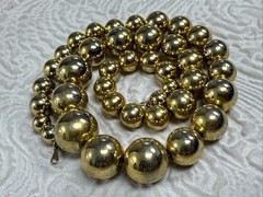 Vintage Gold Tone Graduated Bead Ball Necklace Strung On Chain 19”