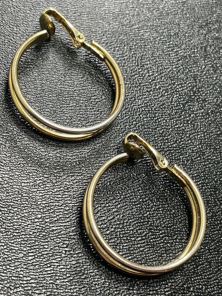 Vintage 1.1” Double Gold Tone Metal Hoop Clip Earrings