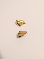 Vintage AVON Gold Tone Textured Wave Shaped Stud Drop Earrings 1 3/4″.