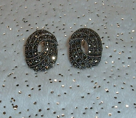 Vintage Sterling Silver Oval Maracite Post Earrings 7/8 inch
