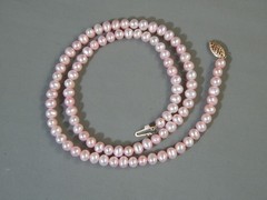 Estate Signed JCM 10k Gold Pale Pink Cultured Pearl Bead Necklace 18″