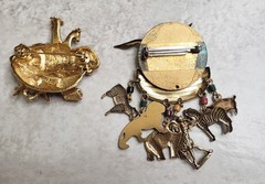 Lot Of 2 Noah’s Ark Brooch Beautiful Goldtone Animals Charms Pin