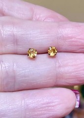 Beautiful Vintage 10 Kt. Yellow Gold Faceted Round Golden Citrine Stud Earrings