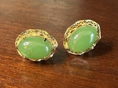Sorrento 12kt Gold Filled Jade Stone Screw Back Earrings Vintage