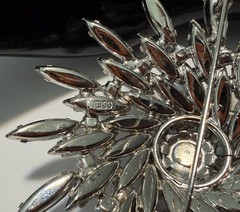 Vintage Signed Weiss Clear Rhinestone Domed Pinwheel Navette Brooch 3” – READ
