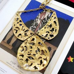 VTG RUNWAY RARE NAPIER BERTOLLI WHITE BRUTALIST “MOLTEN LAVA” BIB NECKLACE EXC