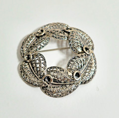 Vintage 925 Sterling Silver – Marcasite Leaf Wreath Pin Brooch Round Statement