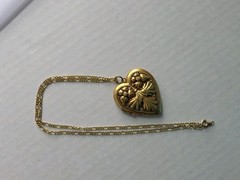 Vintage Repousse Heart Locket Large Pendant on 20″ Chain Gold Plated