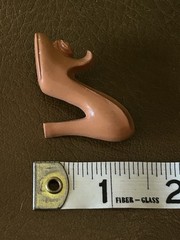 Vintage 1940s 1950s Women’s High Heel Brooch Pin – Pink / Salmon Color