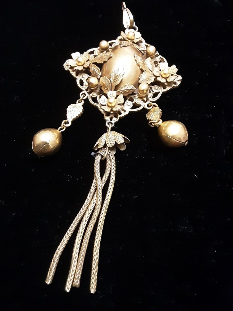 Vtg Francois Pendant Brooch Gold Tone Flowers Leaves Statement Dangle Chain