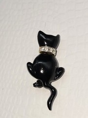 Vintage Black Cat Pin Sitting Rhinestone Collar Swinging Tail Whimsical Theme