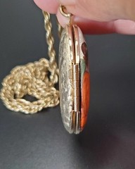 Victorian Style Enamel And Goldtoned Vintage Locket/Pendant Necklace. 24″ Chain