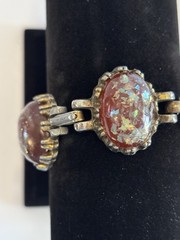 Vintage Lucite Oval Shaped Red Confetti Cabochons Silver Plated Metal Bracelet