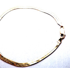 Vintage 14K Yellow Gold ITALY Herringbone Bracelet 8-1/16″ x 4 mm 4.7 Grams