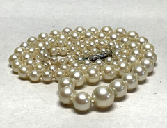 Vintage Graduated Akoya Cultured Pearl Necklace 18.5in 10K Filigree Clasp 14g