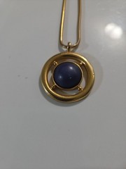 Vintage Lady Remington Blue Stone Pendant Necklace Gold Tone Chain