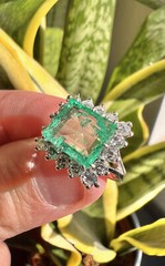 Vintage 14k White Gold 3.50ct Green Emerald & 1.25ct Diamond Halo Ring