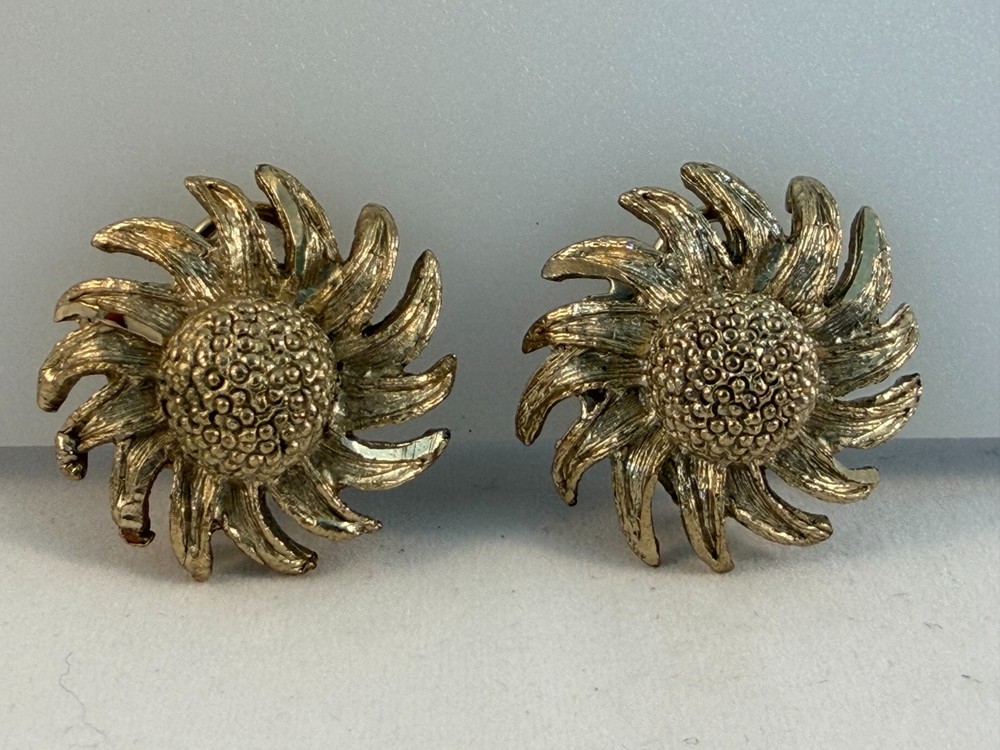 Vintage Textured Sunflower Daisy Clip Earrings Gold Tone Stamped BSK Omega Backs