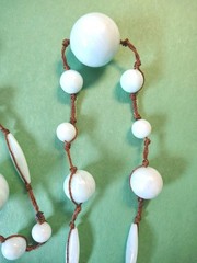 Vintage LIGHT BLUE & WHITE SWIRLED Colored Acrylic Beaded Necklace