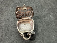 6.83g Vintage Sterling Silver 925 Locket Purse Shape Pendant Sparkling Beaded M