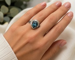 Vintage EL 925 Sterling Silver Blue Topaz Ring Size 9.5 Artisan Statement Ring