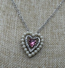 Vtg Avon Dear Triple Heart Silvertone Faux Pearls Pink Clear Rhinestone Necklace