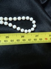 Vintage Costume Jewelry Necklace White and Gold Tone Fax Pearls Beads 27″